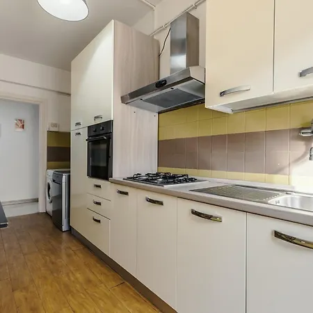 Vatican Museums Family Apartment Metro 3 Min *